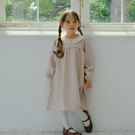 Petal / milk beige