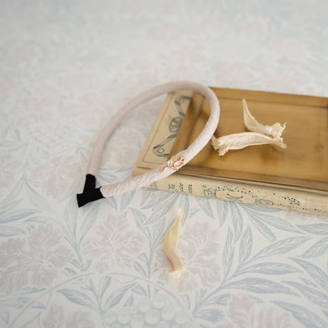 Head band / cream