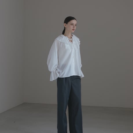 ladies Flare blouse / white