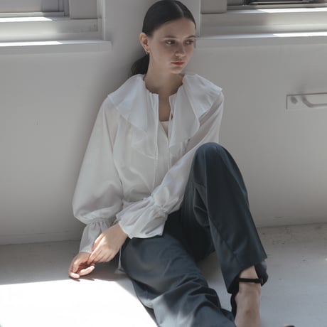 ladies Flare blouse / white