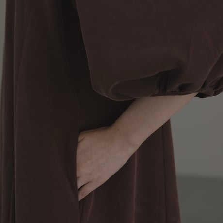 ladies Puff sleeve dress / chocolate