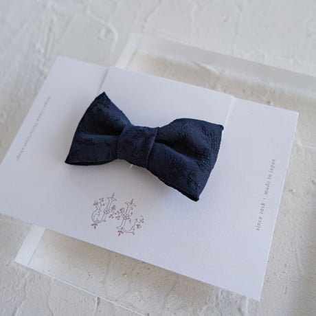 Bow tie