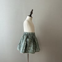 Piping gather skirt / william morris - blue grey