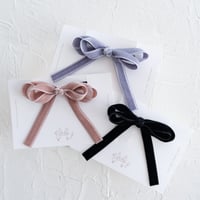 Double velvet ribbon tie