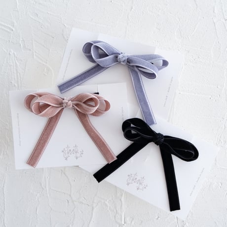 Double velvet ribbon tie