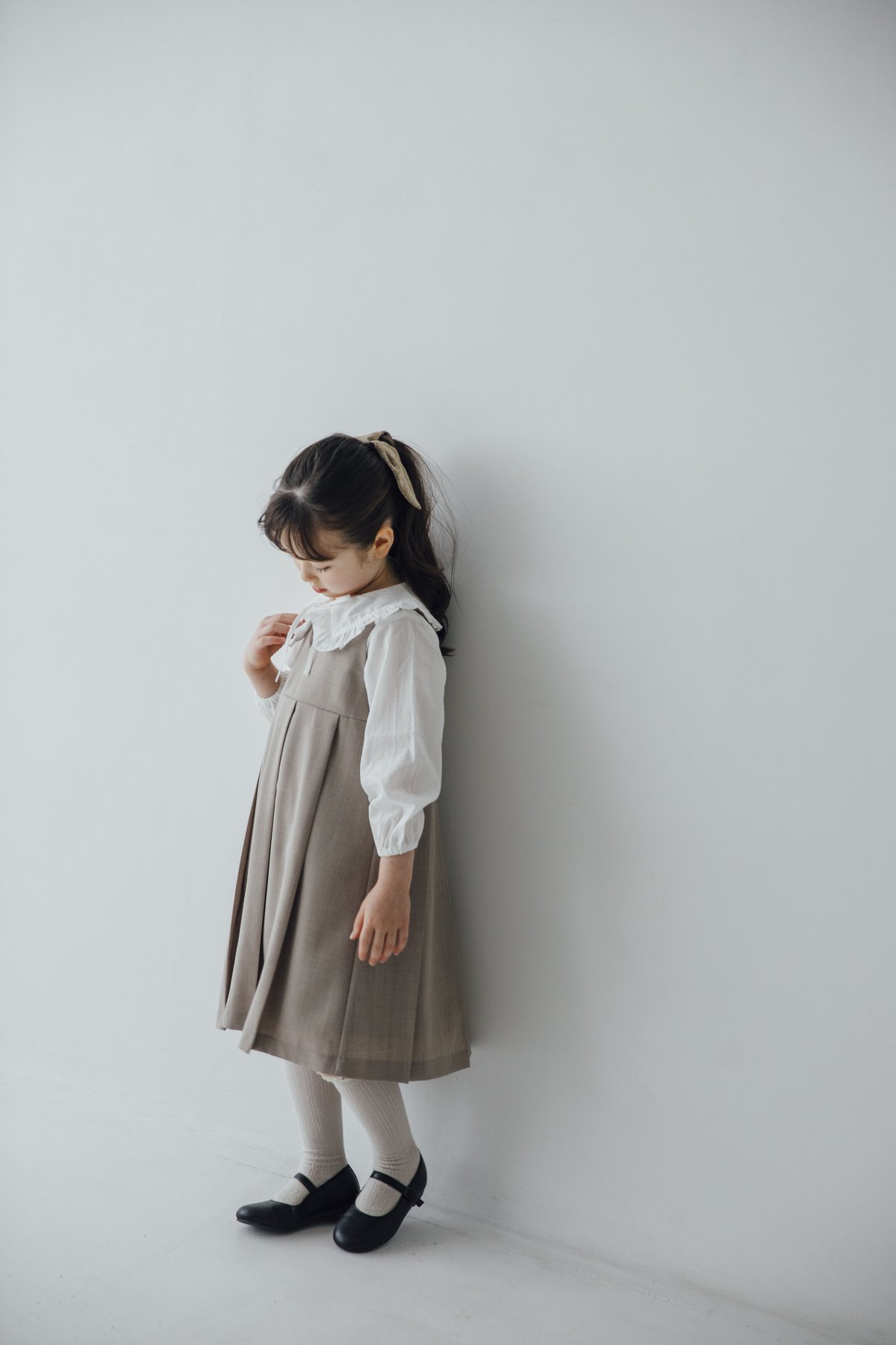 Ribbon blouse / white | june -little closet-