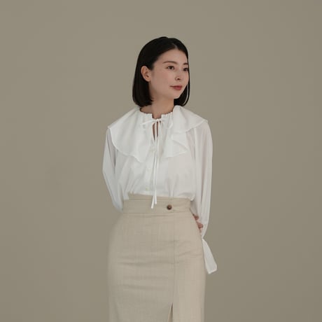 ladies Flare blouse / white