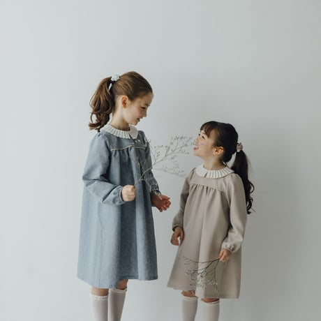 Petal / milk beige