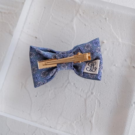 Bow tie