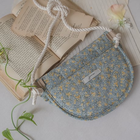 Pocket pouch / little flower