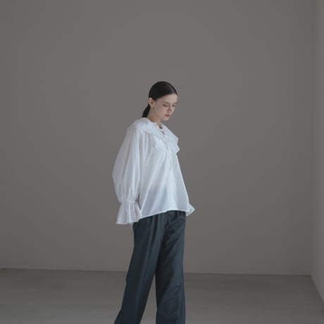 ladies Flare blouse / white