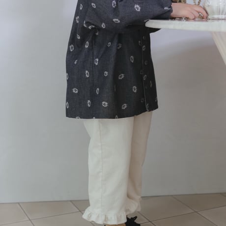 Frill sabrina pants / milk corduroy