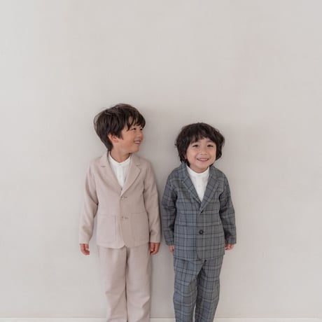 Long pants / grey check