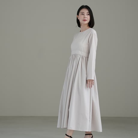 ladies Classical dress / beige