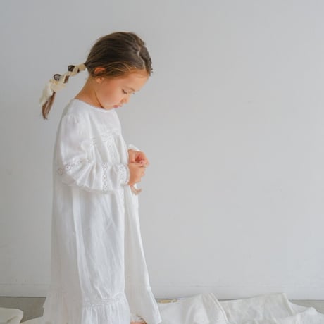 Night dress  / white