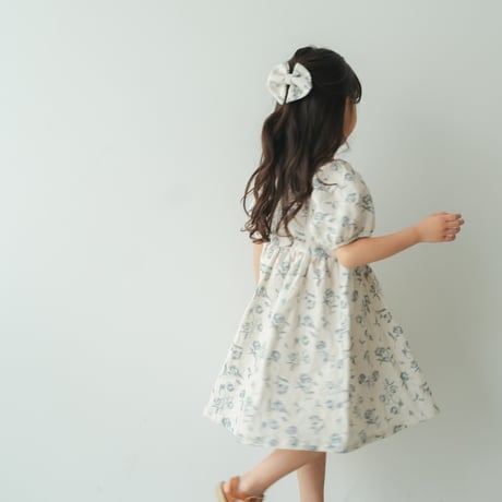 Hair ribbon tie / Pale bloom