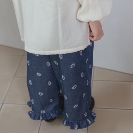 Frill sabrina pants / blue denim flower