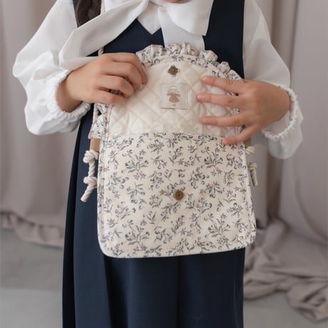 Square frill pochette / cream flower