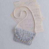Square frill pochette / blue flower