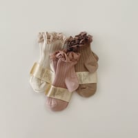 Collegien / Brigitte - Gingham Ruffle Ribbed Ankle Socks