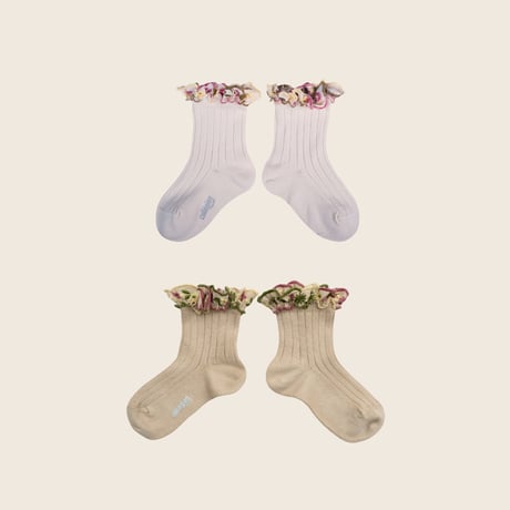 Collegien / Anémone - Embroidered Ruffle Ribbed Ankle Socks