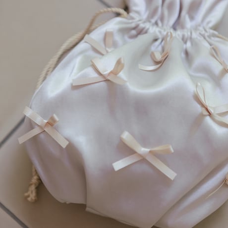 Ribbon pochette / ivory