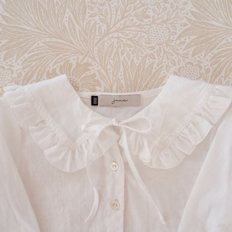 Ribbon blouse / white