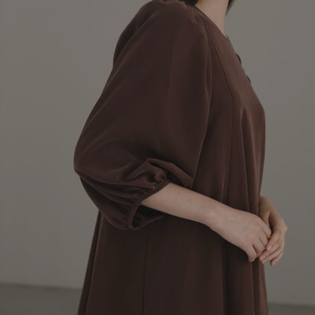 ladies Puff sleeve dress / chocolate