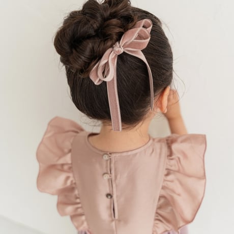 Double velvet ribbon tie