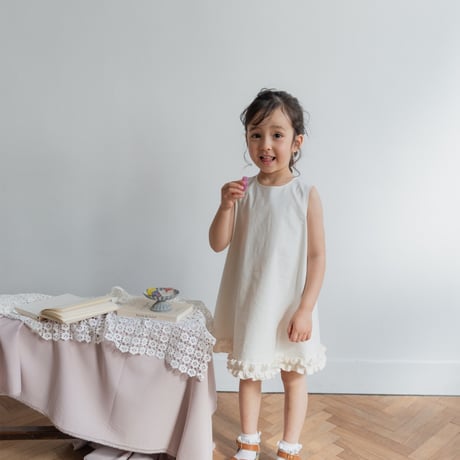 Cloudy dress / milk