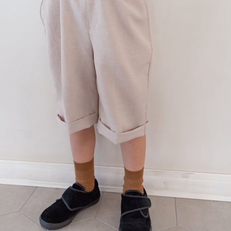 Short pants / biscuit