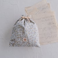 Drawstring bag / blue flower