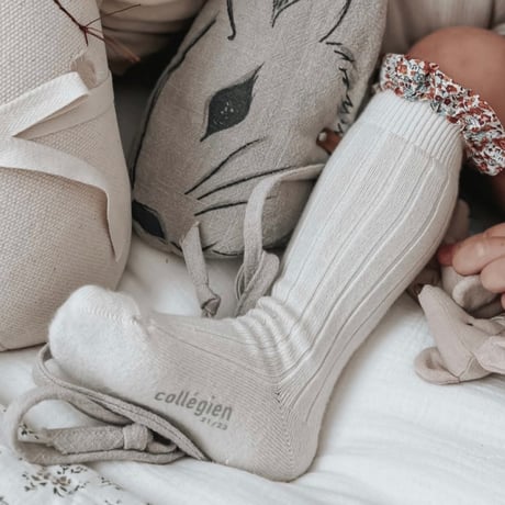 Collegien / Elisabeth - Liberty Ruffle Ribbed Knee-high Socks