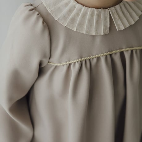 Petal / milk beige