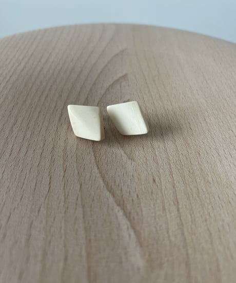 【vintage】ダイヤ型earring