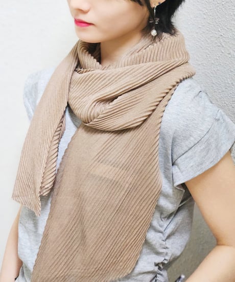 Pleated stole