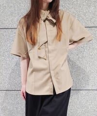 【限定再入荷】ボウタイ付きバンドカラーブラウス