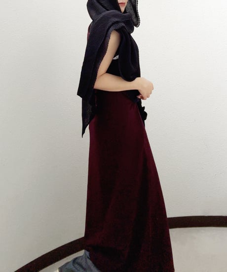 Side tape Sleeveless One-piece