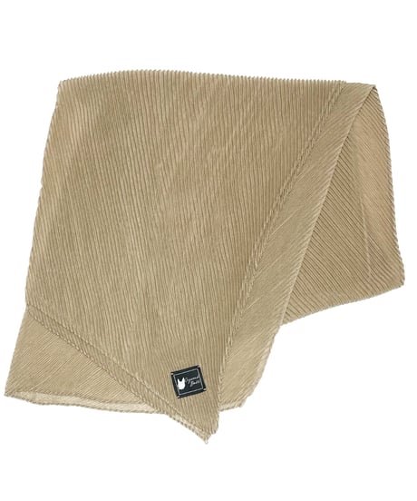 Pleated stole