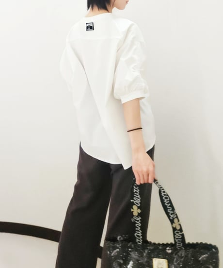 Gathered-sleeve Curved-hem Tops