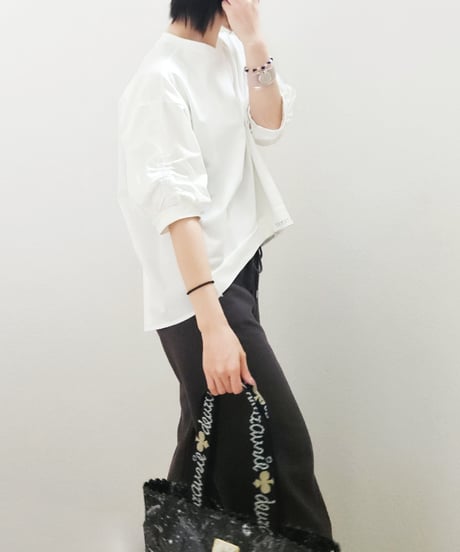 Gathered-sleeve Curved-hem Tops