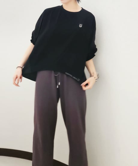 Gathered-sleeve Curved-hem Tops