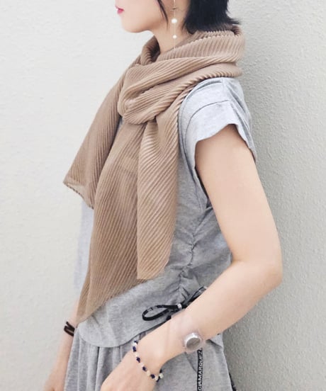 Pleated stole