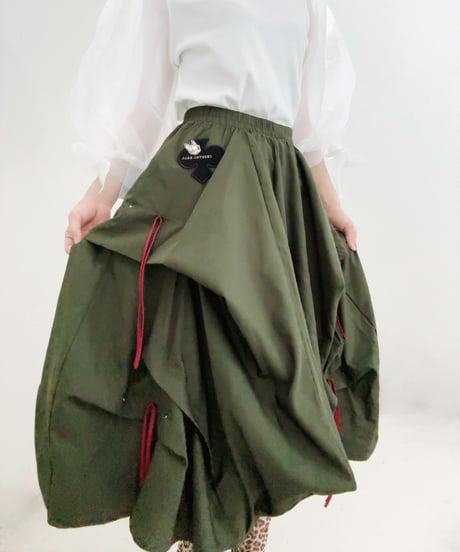 Irregular hem pants