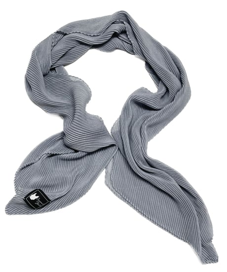 Pleated stole