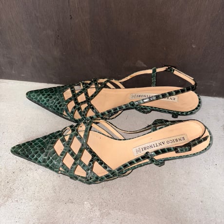 made in Italy python pointed-toe mules