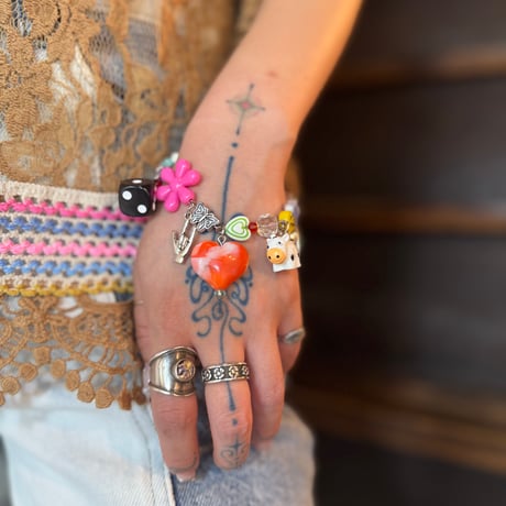 eeeee//very charm bracelet