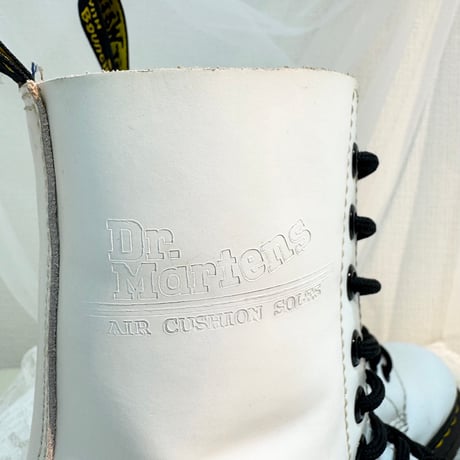 Dr.Martens//10hall white boots
