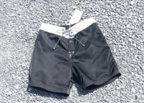 Black＆White SURFTRUNKS byヘブンズバックドア