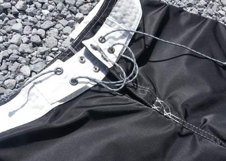 Black＆White SURFTRUNKS byヘブンズバックドア